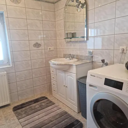 Hof Almfrieden Apartmán *